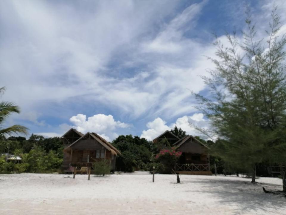 Green Blue Beach Hostel Koh Rong Samlon Eksteriør billede