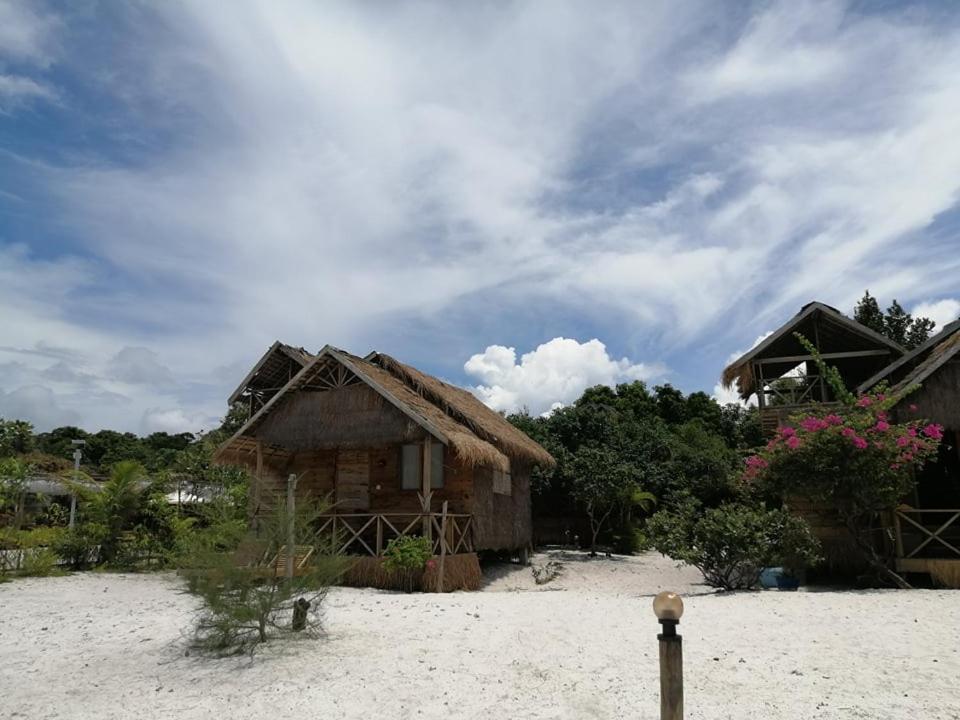 Green Blue Beach Hostel Koh Rong Samlon Eksteriør billede