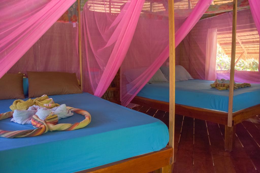 Green Blue Beach Hostel Koh Rong Samlon Eksteriør billede